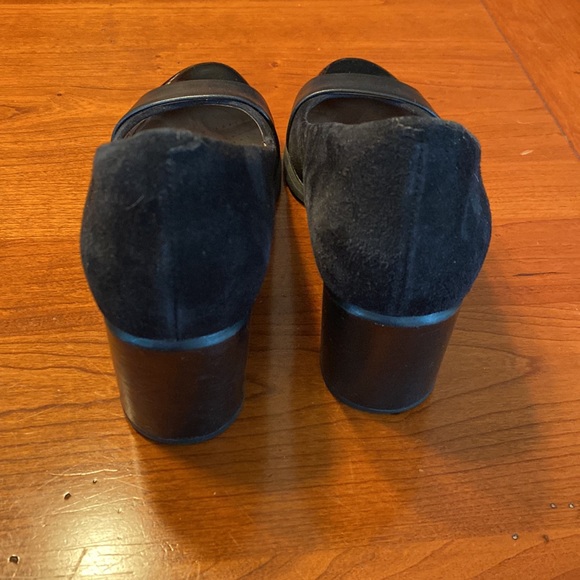 Clarks Tara Brae Pumps - Picture 5 of 5